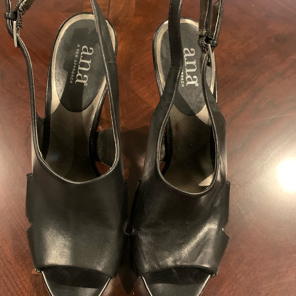 Beautiful black leather sling pumps